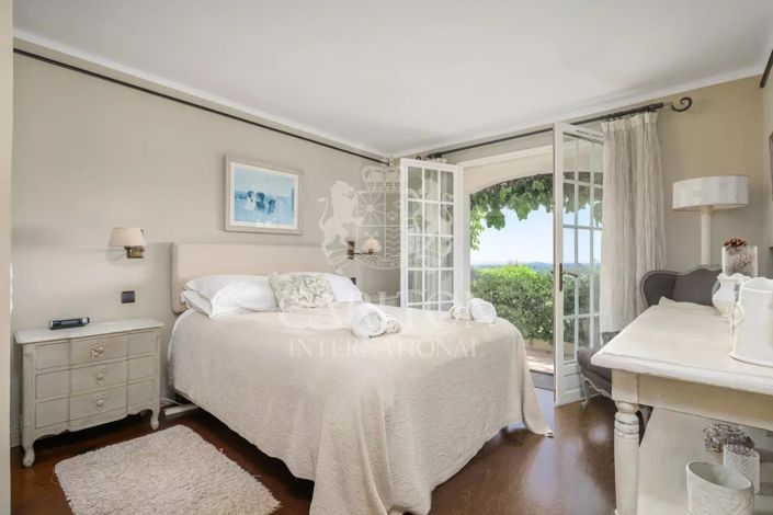 Image No.11-4 Bed House for sale