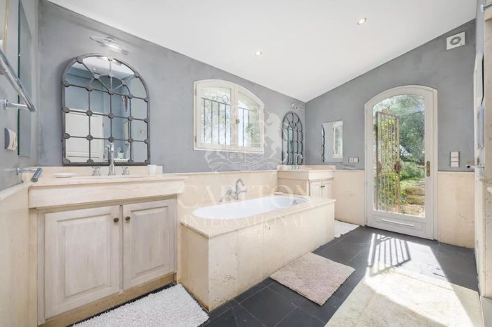 Image No.12-4 Bed House for sale