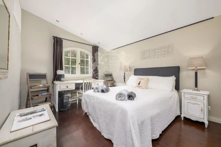 Image No.22-4 Bed House for sale