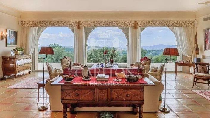 Image No.11-6 Bed House for sale