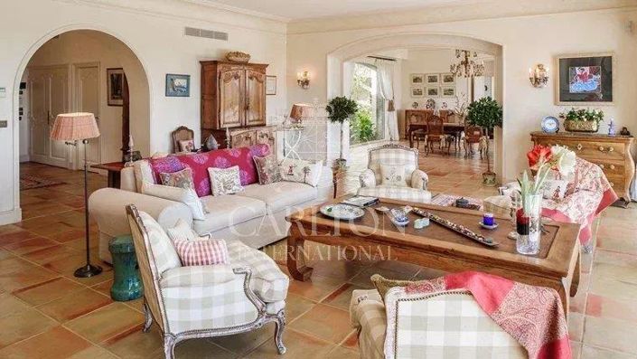 Image No.12-6 Bed House for sale