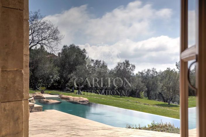 Image No.25-6 Bed House for sale