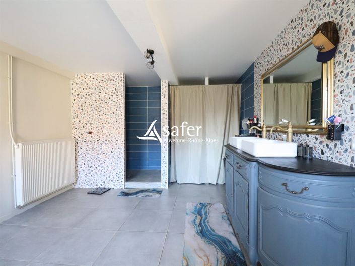 Image No.10-3 Bed House for sale