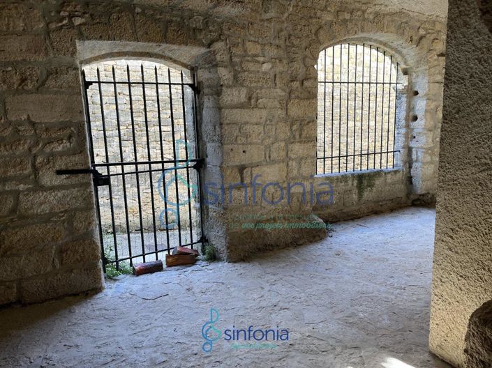 Image No.22-4 Bed House for sale