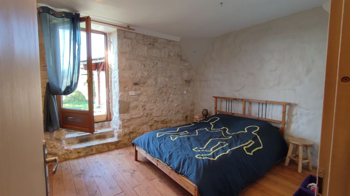 Image No.15-6 Bed House for sale