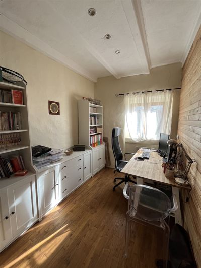 Image No.16-6 Bed House for sale