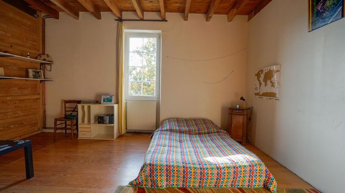 Image No.18-4 Bed House for sale