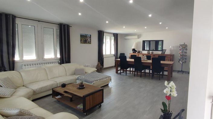 Image No.4-4 Bed House for sale