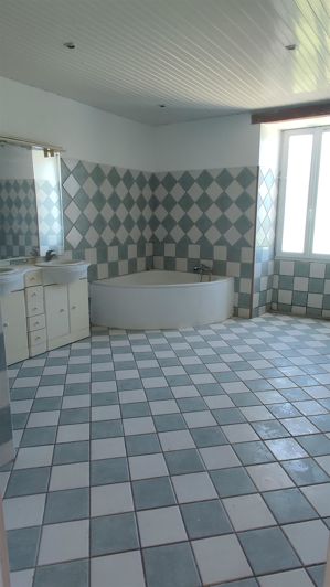 Image No.11-4 Bed House for sale