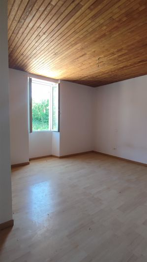 Image No.15-4 Bed House for sale