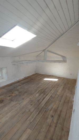 Image No.17-4 Bed House for sale