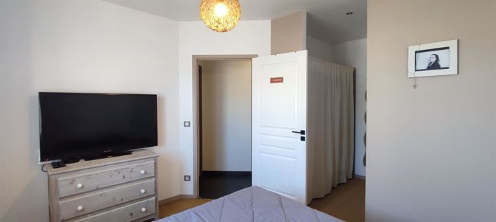 Image No.12-3 Bed House for sale