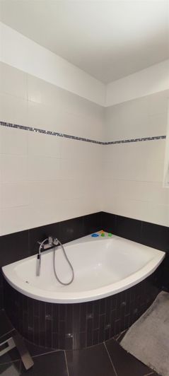 Image No.15-3 Bed House for sale