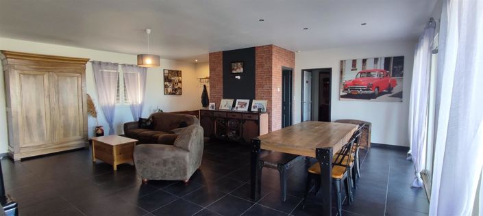 Image No.6-3 Bed House for sale