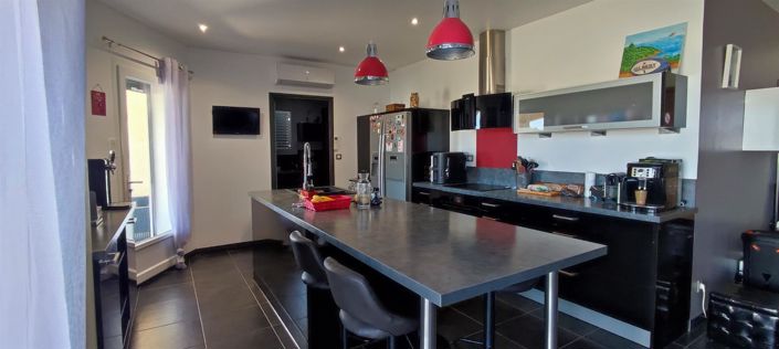 Image No.9-3 Bed House for sale