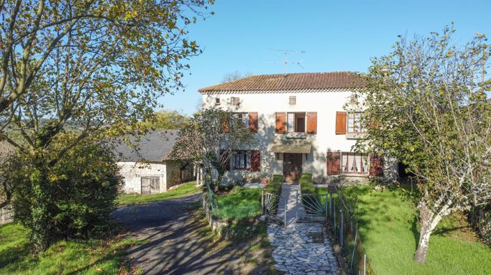 Bourg-de-Visa, House