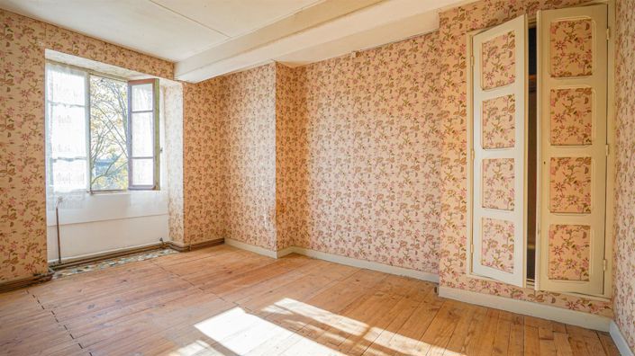 Image No.15-3 Bed House for sale