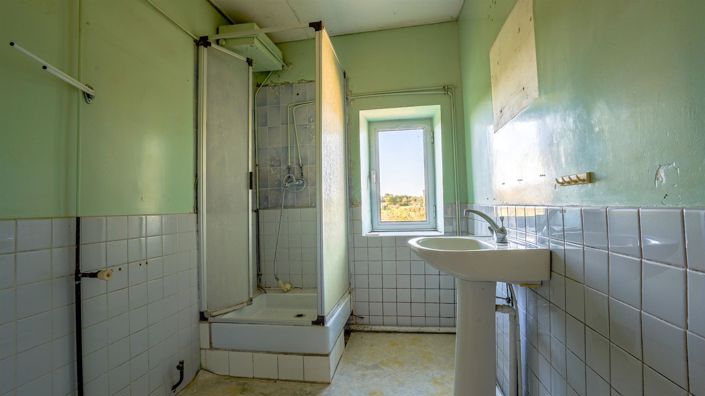 Image No.18-3 Bed House for sale