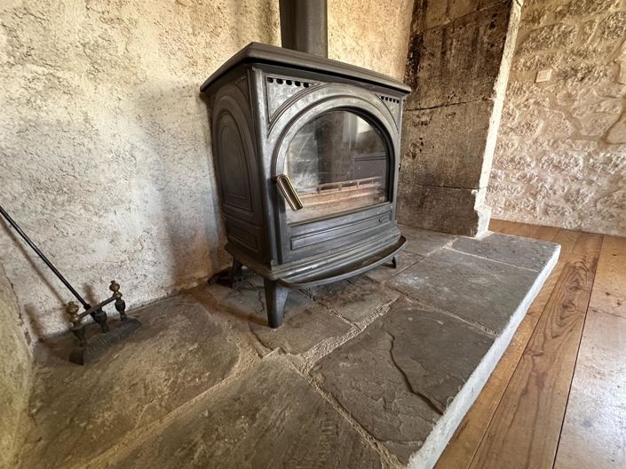 Image No.10-3 Bed House for sale