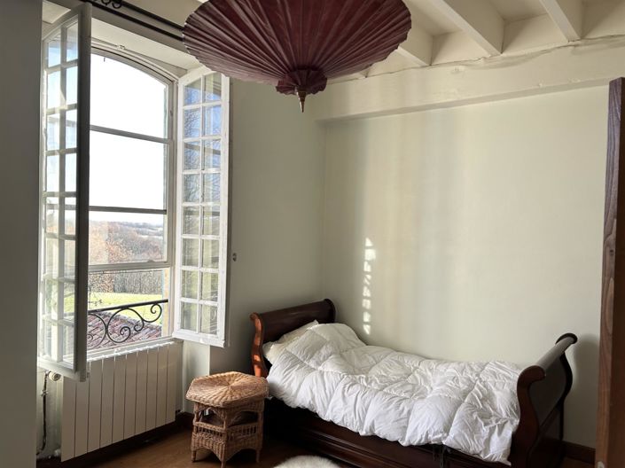 Image No.20-4 Bed House for sale