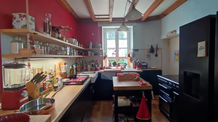 Image No.8-4 Bed House for sale