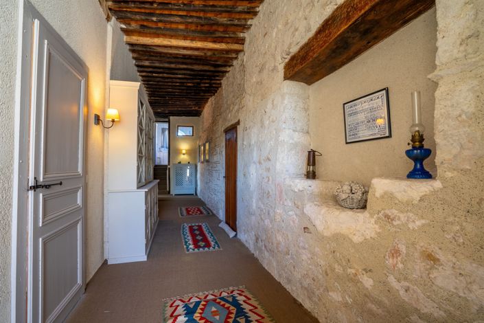 Image No.18-5 Bed House for sale