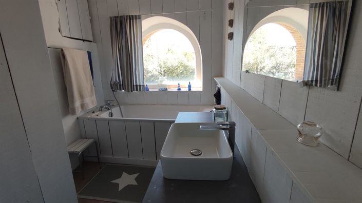 Image No.20-5 Bed House for sale