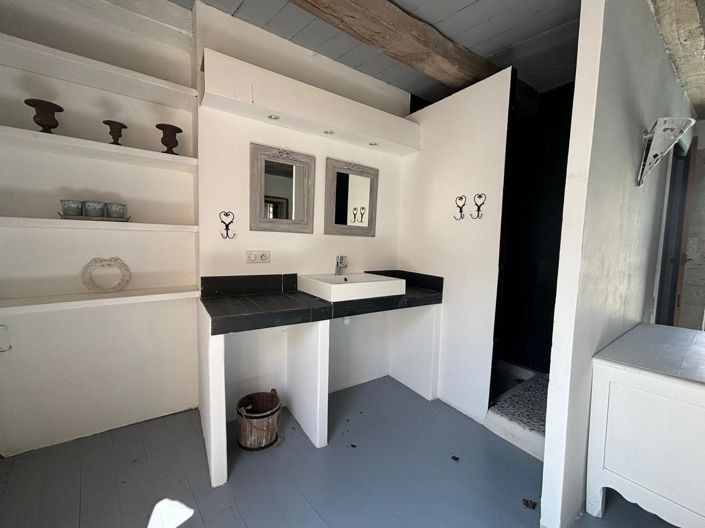 Image No.26-5 Bed House for sale