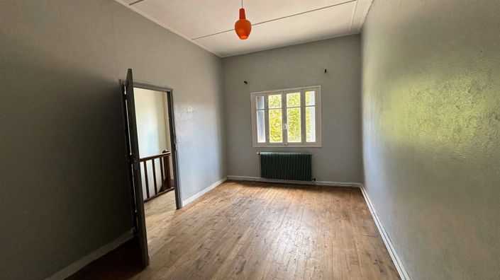 Image No.10-2 Bed House for sale