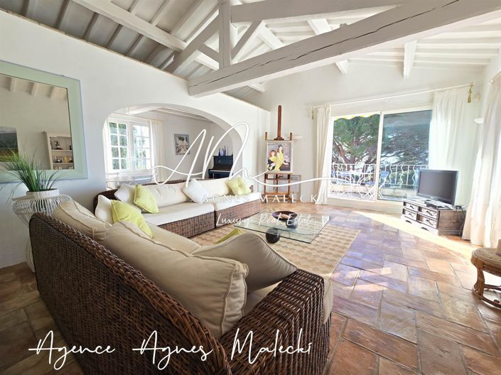 Image No.8-4 Bed House for sale