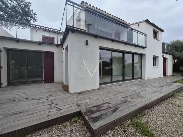 Image No.2-3 Bed House for sale