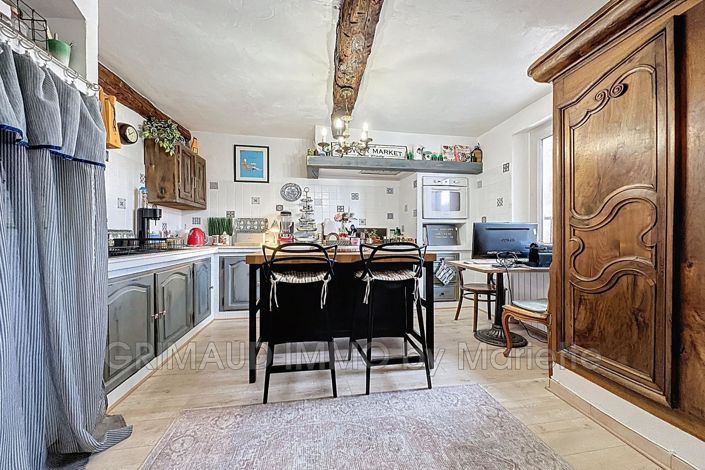 Image No.16-6 Bed House for sale