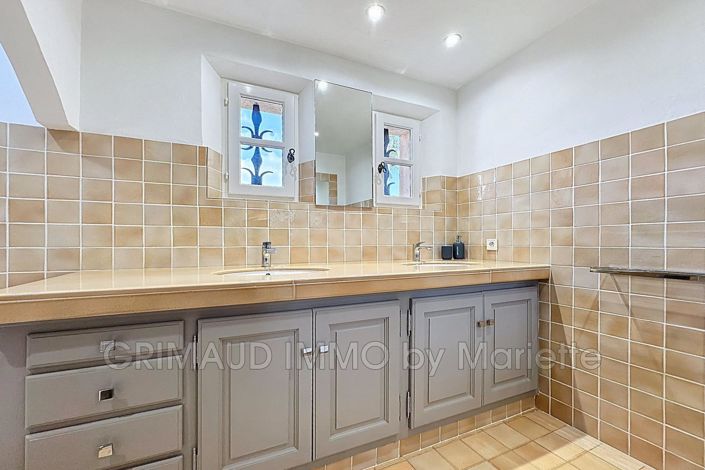 Image No.13-4 Bed House for sale