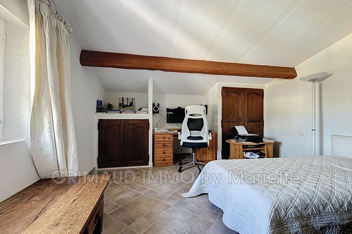 Image No.15-4 Bed House for sale