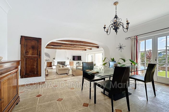 Image No.8-4 Bed House for sale