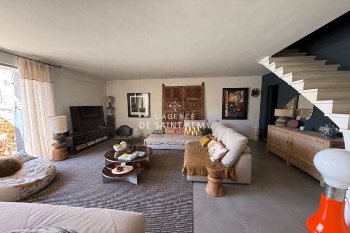 Image No.4-6 Bed House for sale