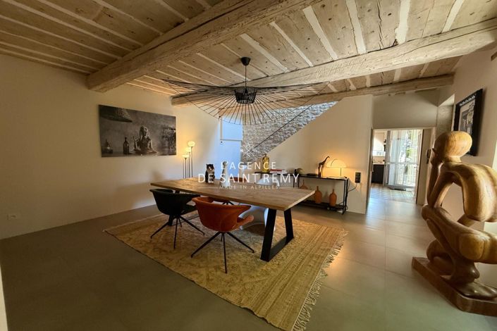 Image No.5-6 Bed House for sale