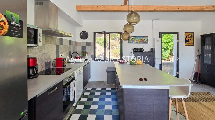 Image No.7-4 Bed House for sale