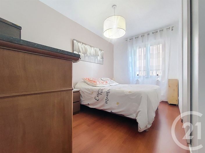 Image No.7-3 Bed Apartment for sale