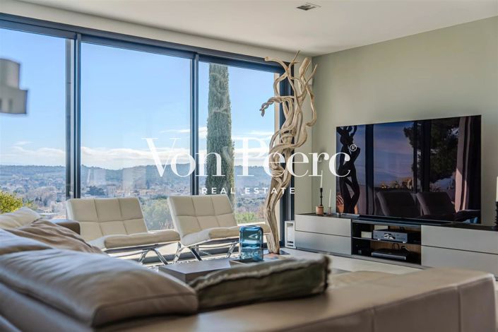 Image No.11-5 Bed House for sale