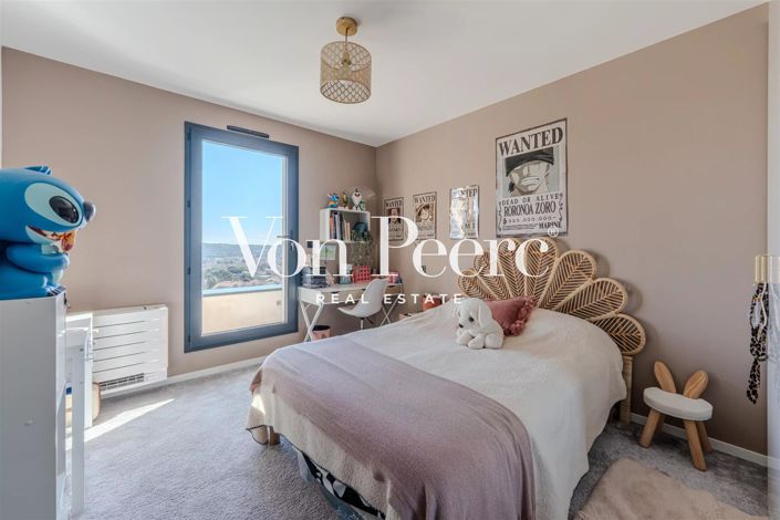 Image No.15-5 Bed House for sale