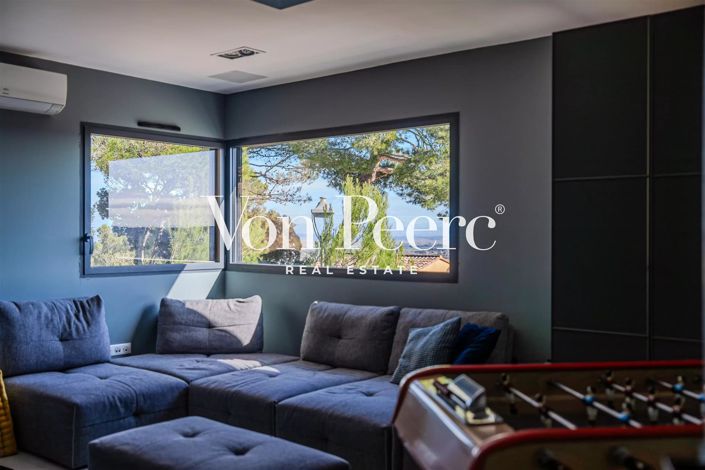 Image No.19-5 Bed House for sale