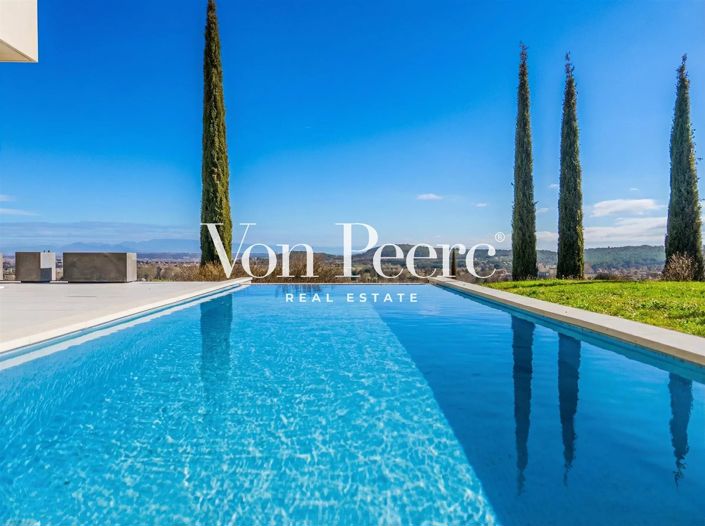 Image No.2-5 Bed House for sale