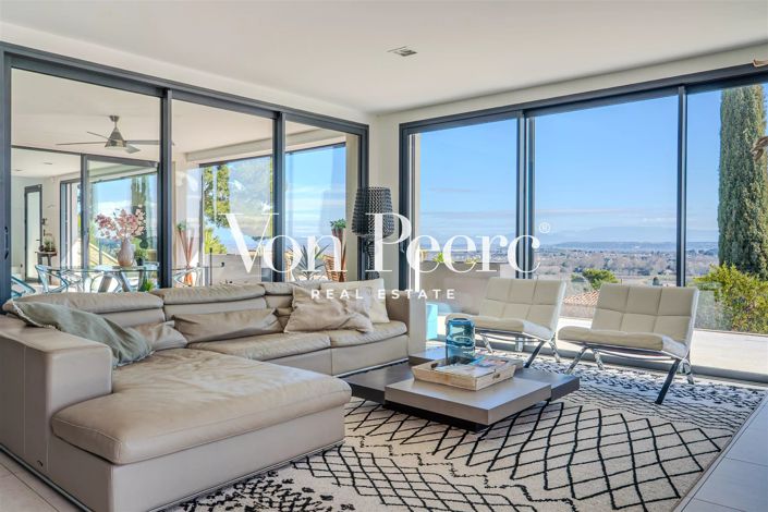 Image No.3-5 Bed House for sale