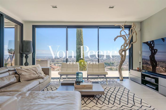 Image No.5-5 Bed House for sale