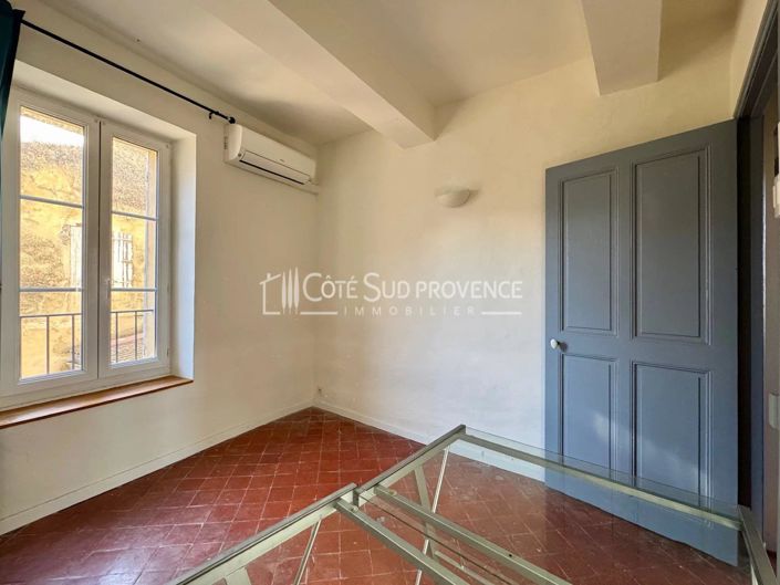 Image No.10-3 Bed House for sale