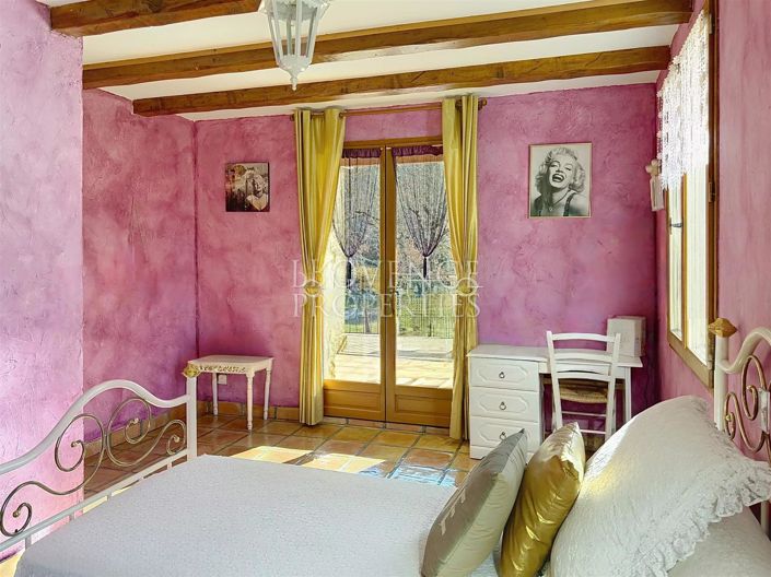 Image No.9-3 Bed House for sale