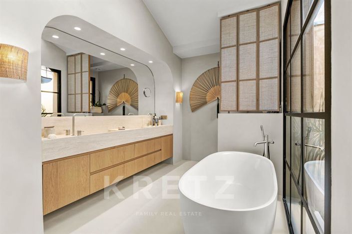 Image No.15-4 Bed House for sale