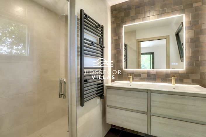 Image No.10-4 Bed House for sale
