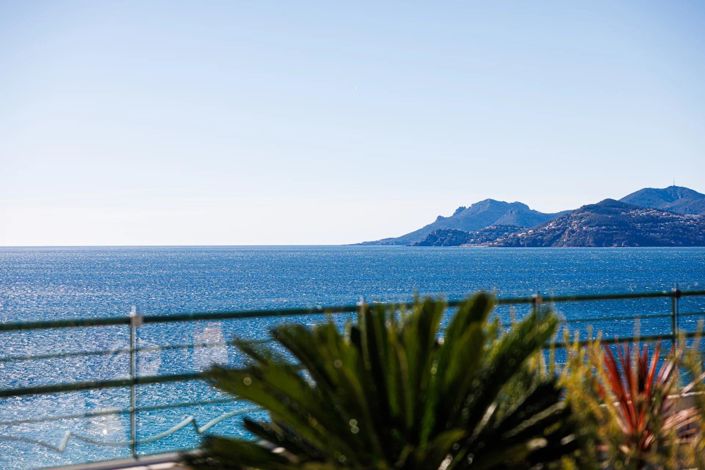 Image No.21-3 Bed Apartment for sale